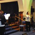 A solo from Viccy along with the Band